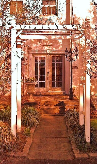 Building Photo - 657 South Sumneytown Pike