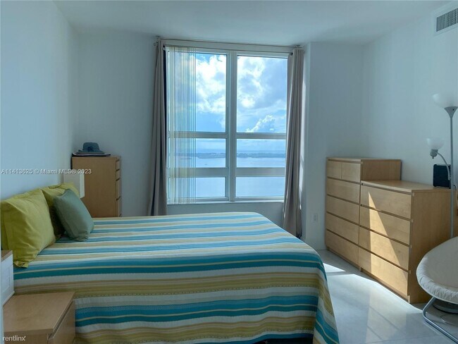 Building Photo - 1 br, 1 bath Condo - 951 Brickell Ave Apt ...