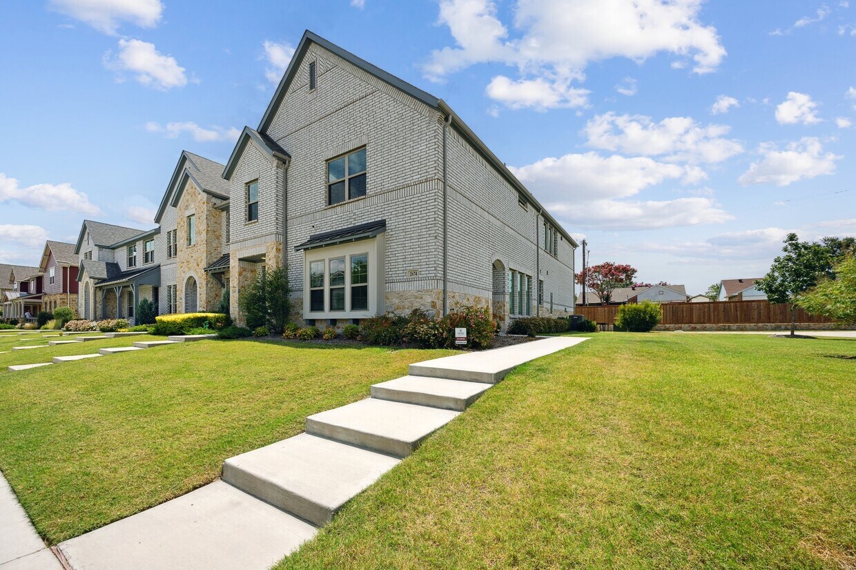 Foto principal - 2674 Settlers Pl