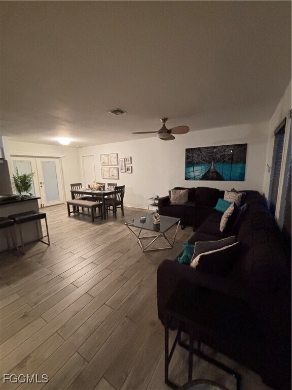 Foto del edificio - 1518 SE 32nd St