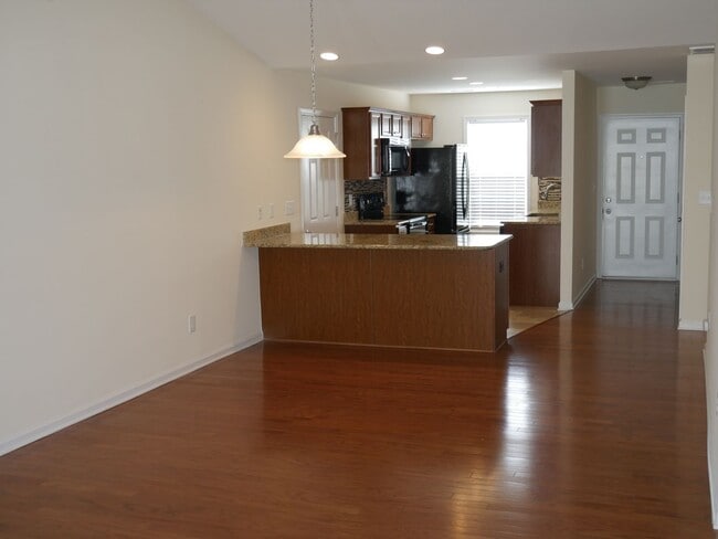 Building Photo - 3225 Hyde Pl Cir