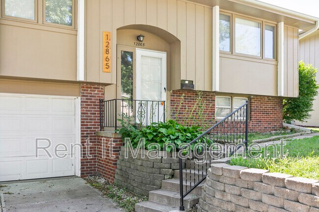 Foto del edificio - 12865 Valley St