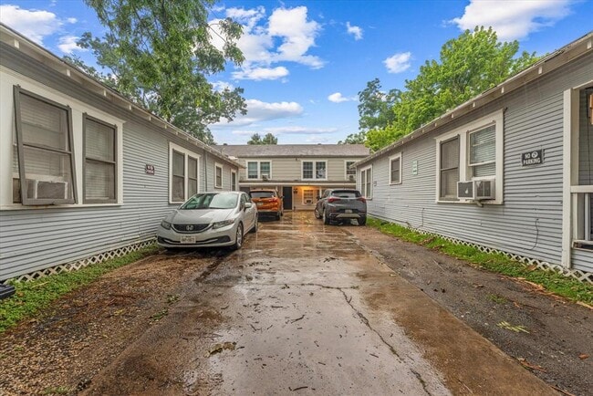 Building Photo - 605 Enid St