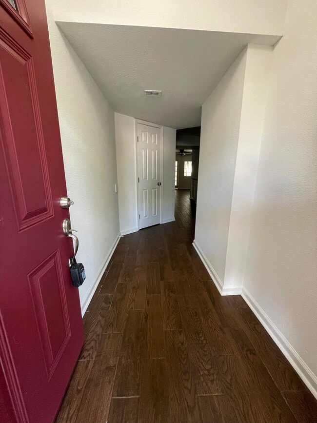 Building Photo - 5005 Georgi Ln