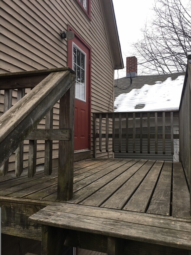 Building Photo - 146 Elliot St