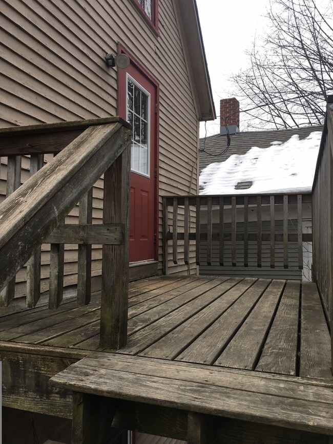 Building Photo - 146 Elliot St
