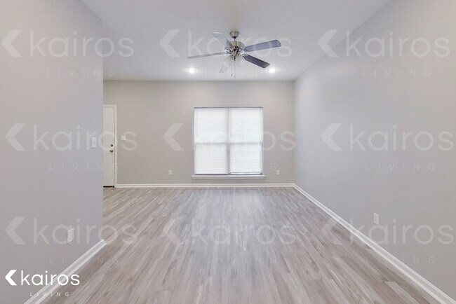 Building Photo - 2103 Perry Street Unit A