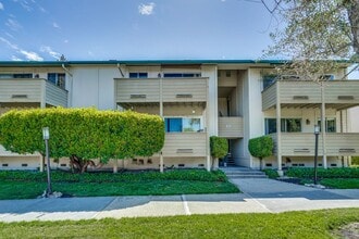 Building Photo - 781 N Fair Oaks Ave