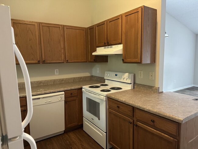Building Photo - 3208 Deer Path Cir