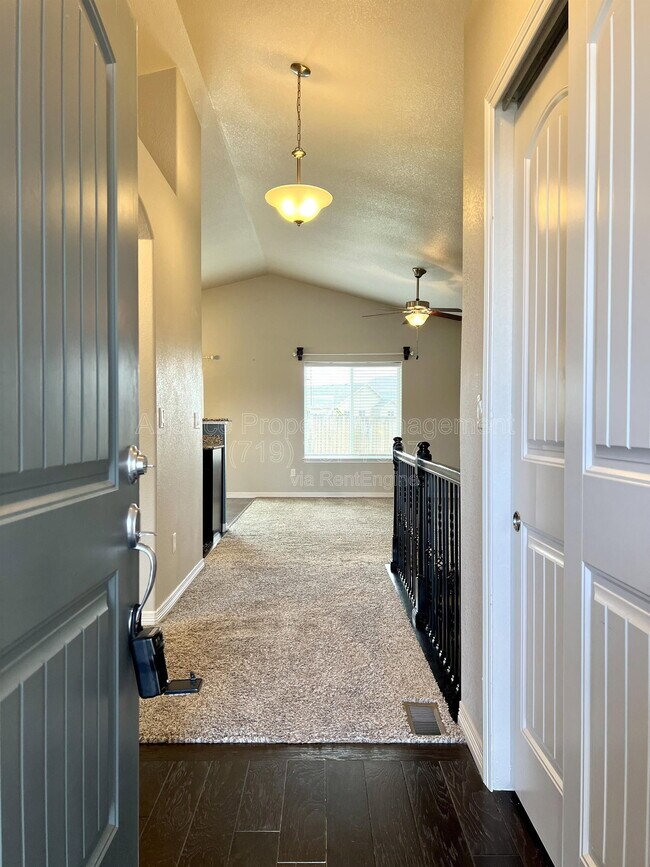 Building Photo - 10020 Seawolf Dr