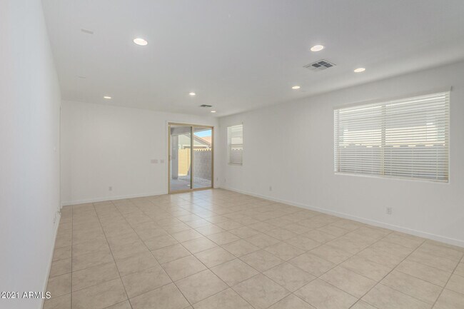 Foto del edificio - 3824 S 64th Dr