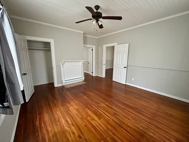 Building Photo - 24 W Tuscaloosa Ave