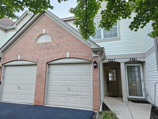 Building Photo - 2843 Stonewater Dr
