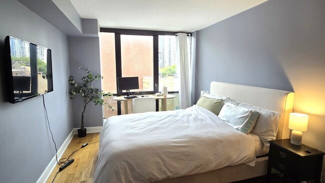 Foto del edificio - 1309 N Wells St