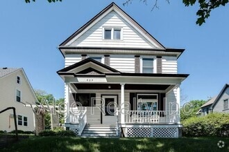 Building Photo - 659 Robert St