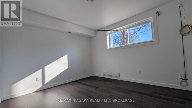 Photo du bâtiment - 220 Erie St