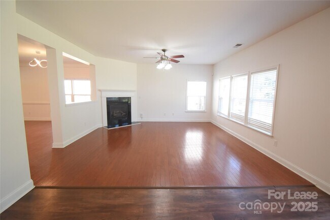 Foto del edificio - 6728 Evanton Loch Rd