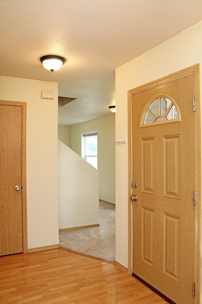 Building Photo - 6731 N Albina Ave