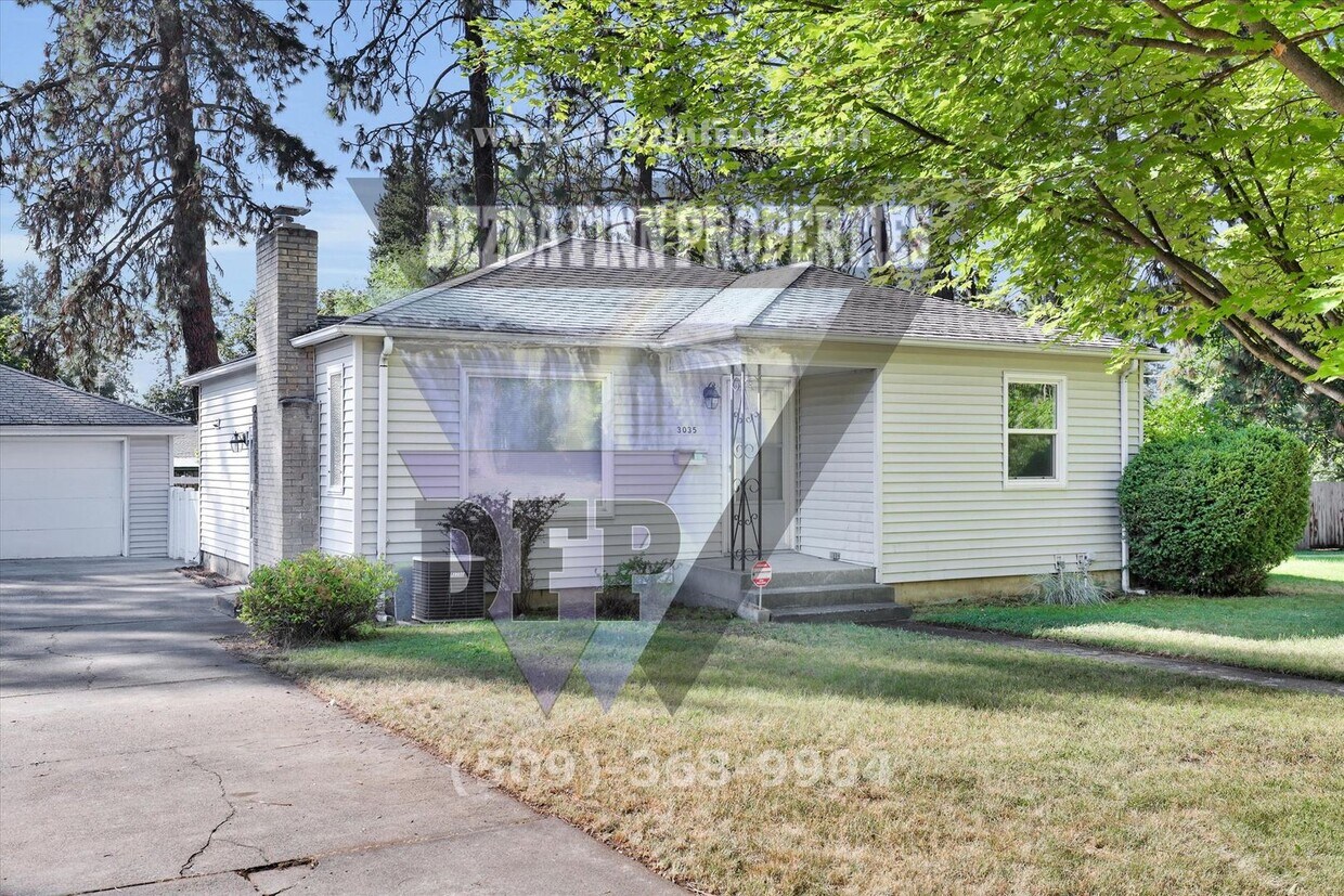 Primary Photo - Charming Shadle District 3 bedroom with RV...