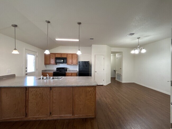 Building Photo - 5706 Lariat Ct