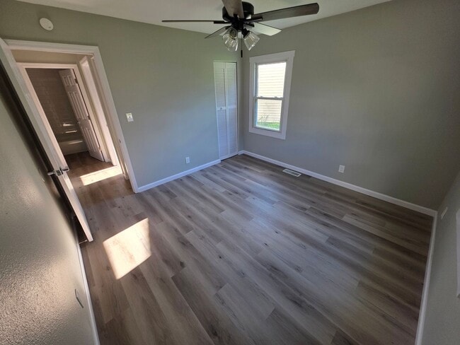 Building Photo - 274 Victory Dr