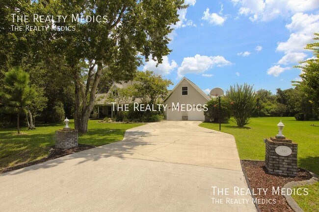 Foto del edificio - BEAUTIFUL 3 Bd/ 2.5 Ba POOL HOME in KISSIM...