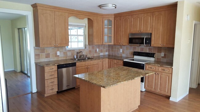 Foto del edificio - 3961 Park Ln