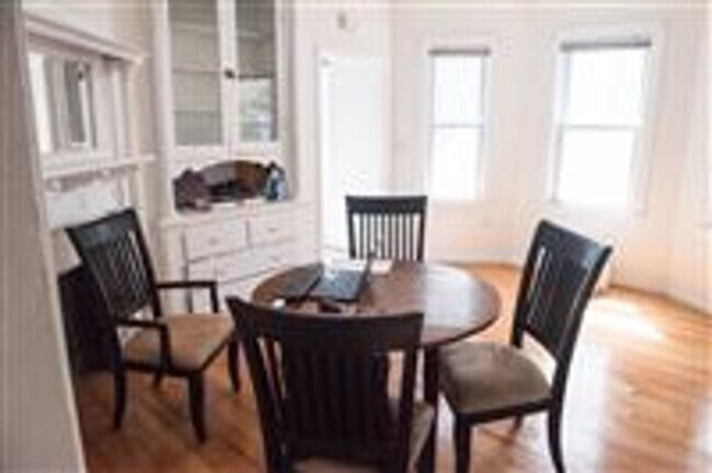 Foto del edificio - 64 Brooks St