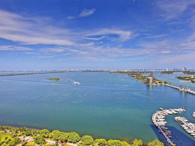 Foto del edificio - 1750 N Bayshore Dr