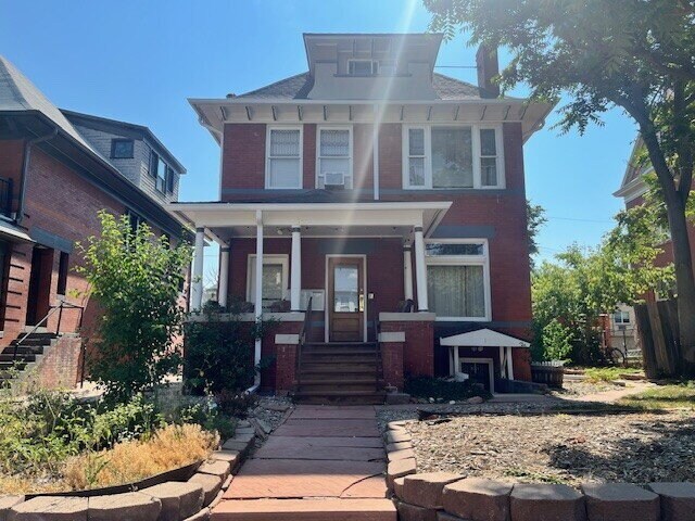 Foto principal - Historic 1BR/1BA in Capitol Hill – Availab...