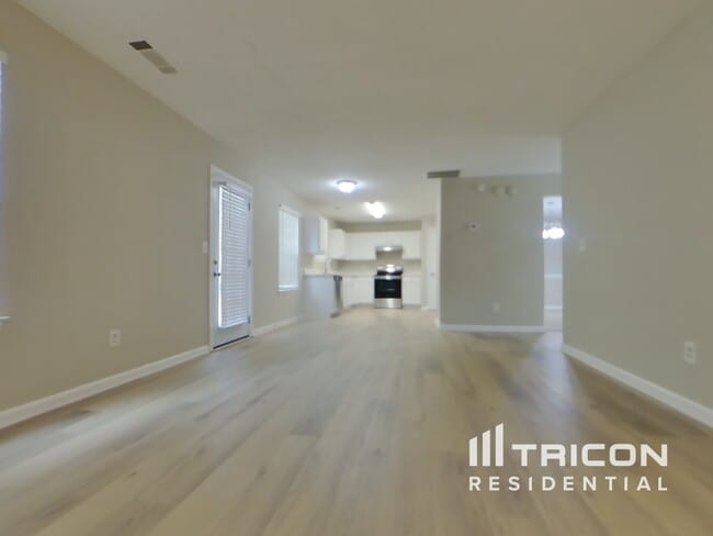 Building Photo - 2640 Thunder Basin Way