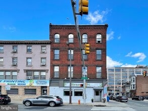 Building Photo - 1301-3 Vine Street Unit 3