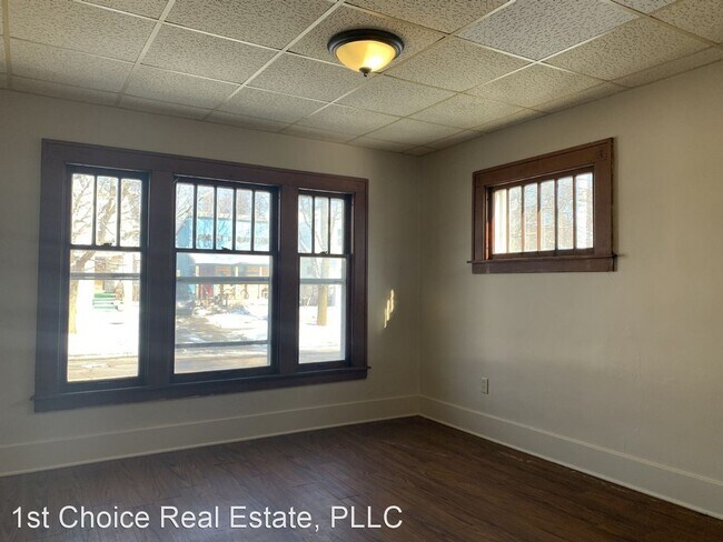 Foto del edificio - Studio, 1 bath House - 122 E Elm St Apt 1