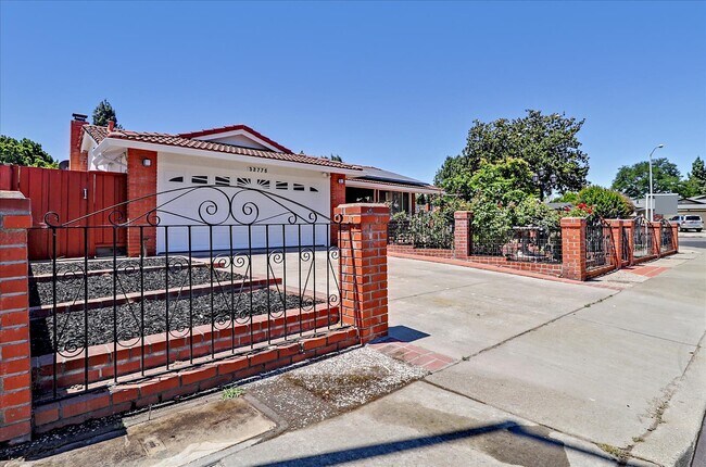 Foto del edificio - 33775 SINSBURY WAY