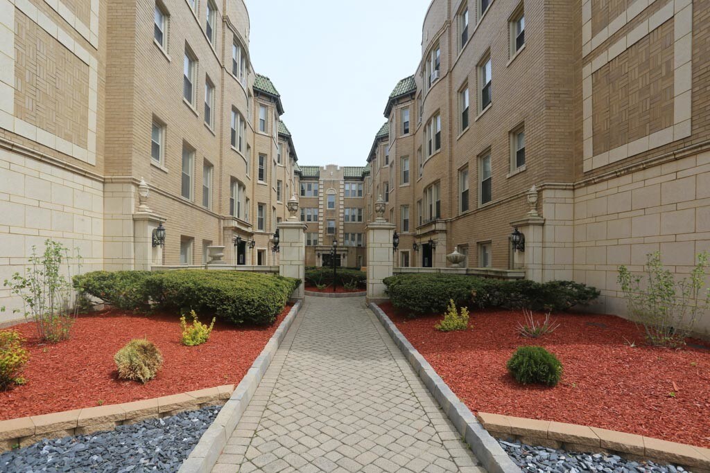 Incredible 1 Bedroom, 1 Bath in Wrigleyvil... Condo for Rent in