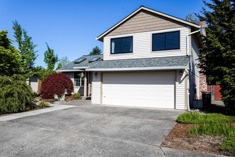 Building Photo - 2905 NE 26th St