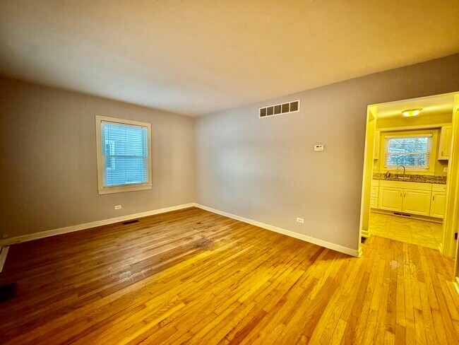 Foto del edificio - 28W791 Batavia Rd