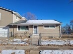 Front of House - 833 Fountain Ct