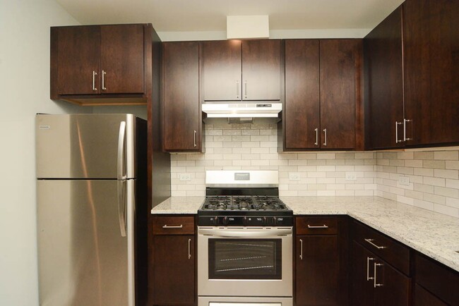 Building Photo - 1152 Maple Ave