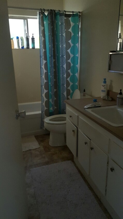 Foto del edificio - Two Bedroom Duplex