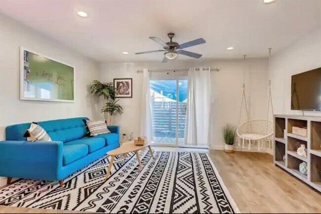 Foto del edificio - 3810 Southway Dr