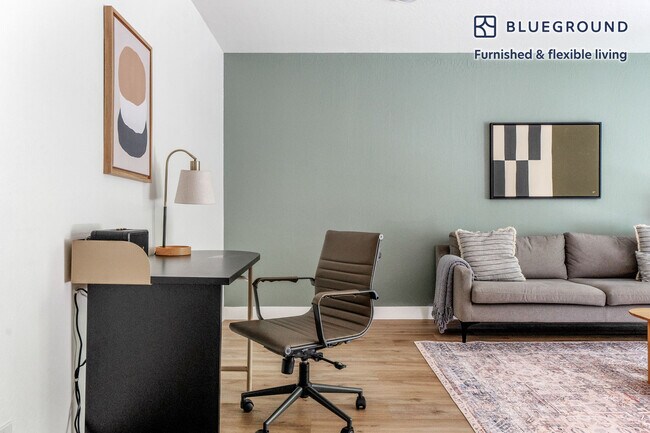 Foto del edificio - 20200 Lucille Ave