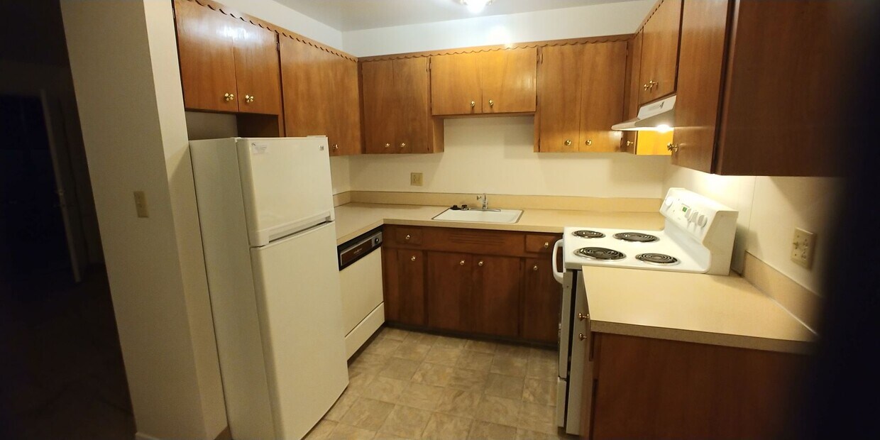 Primary Photo - *!*!* Ground Floor Pet Friendly 1 Bedroom ...