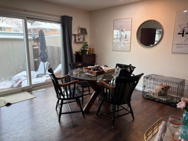 Foto del edificio - Cherry Creek I  two story Townhome