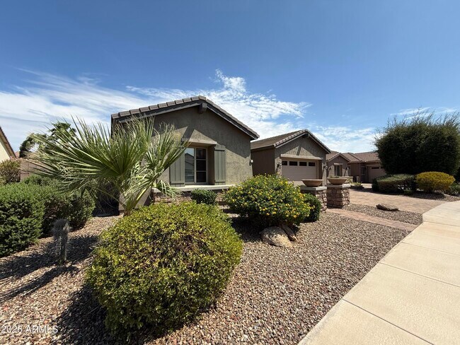 Building Photo - 4045 S Camellia Dr