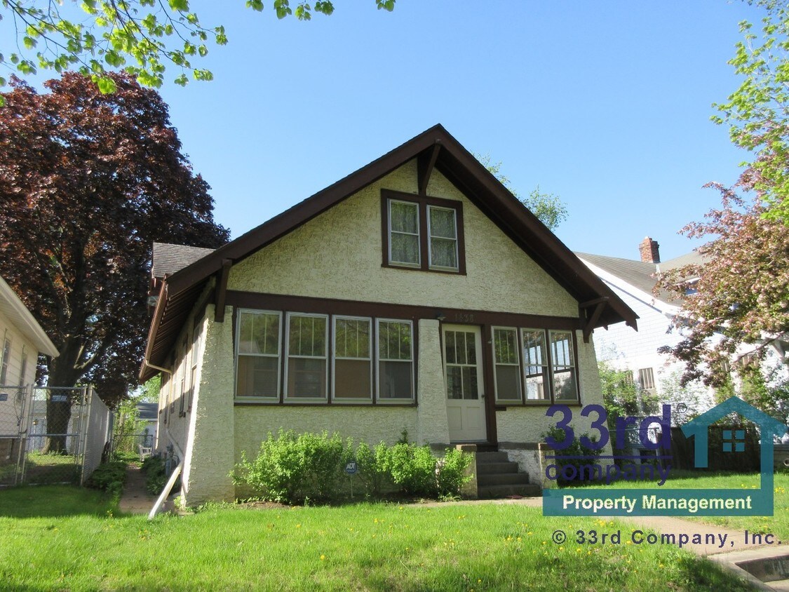 Primary Photo - 1438 Breda Ave