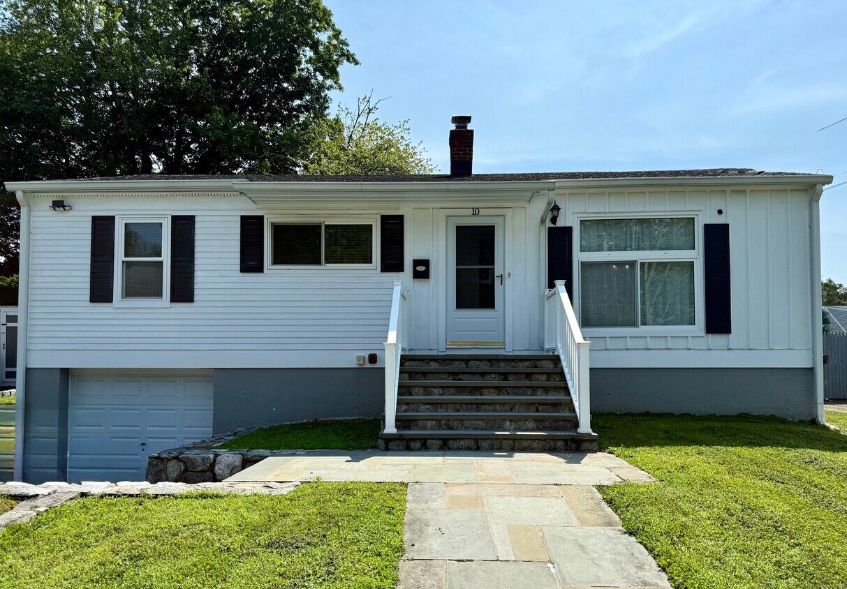 Primary Photo - 10 Norvel Rd