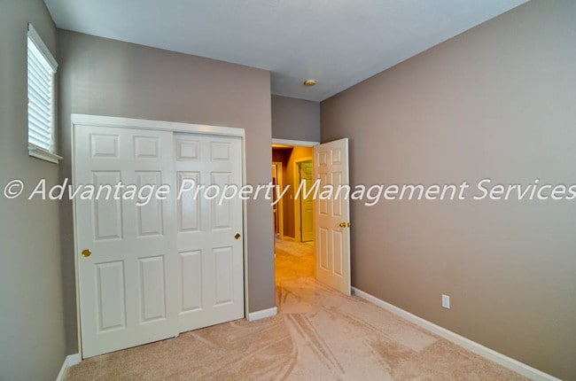 Building Photo - 6362 Gatwick Ct