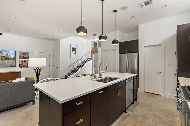 Foto del edificio - 2105 Goodrich Ave