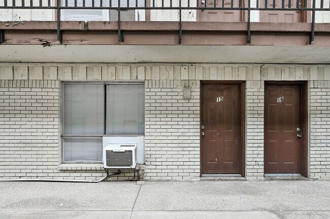 Foto del edificio - 7211 Atwell Dr